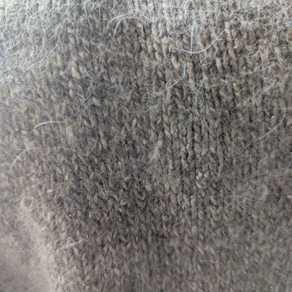 Santoria 2 piece skirt and sweater - Picture 10 of 11